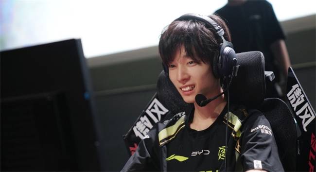 【一竞技1JingJi】LOL:LPL世界赛陪练阵容曝光!