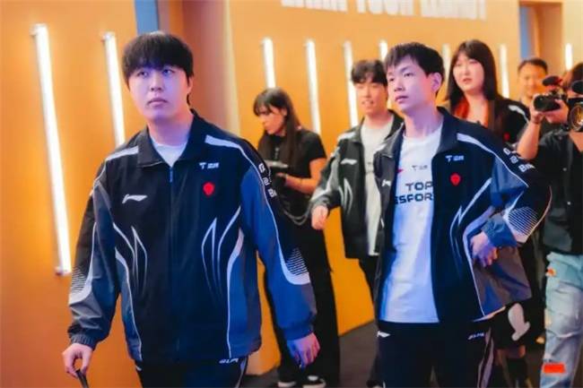 【一竞技1JingJi】LOL：Kanavi继续效力LPL IG下路下赛季或将大换血！