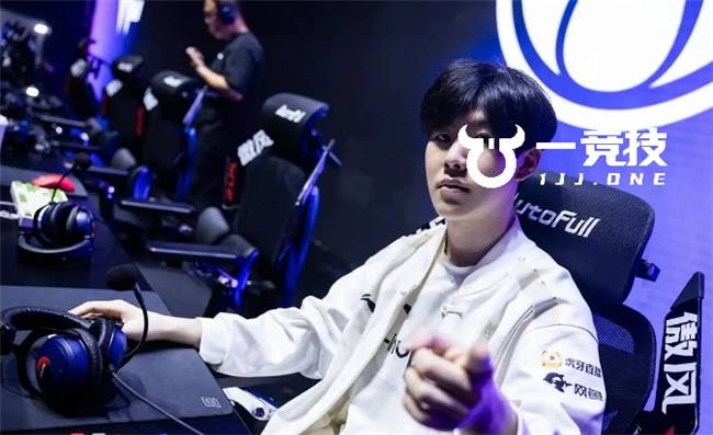 LOL：LPL常(cháng)规賽(sài)最佳阵容出炉 Theshy当选一(yī)阵Bin落(luò)选！