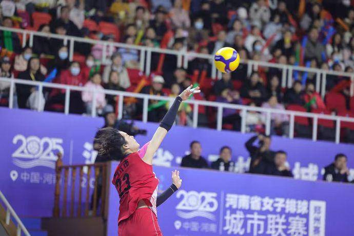 河南省女排城(chéng)市联賽(sài)八強(qiáng)賽(sài)收官 郑州队顺利挺进总決(jué)賽(sài)