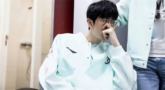 【一(yī)競(jìng)技(jì)1JingJi】LOL：LPL转會(huì)期(qī)改革失败 众多一(yī)线选手休息(xī)或退役！