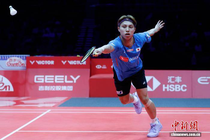 世羽联世巡赛总决赛：中国选手石宇奇晋级四强