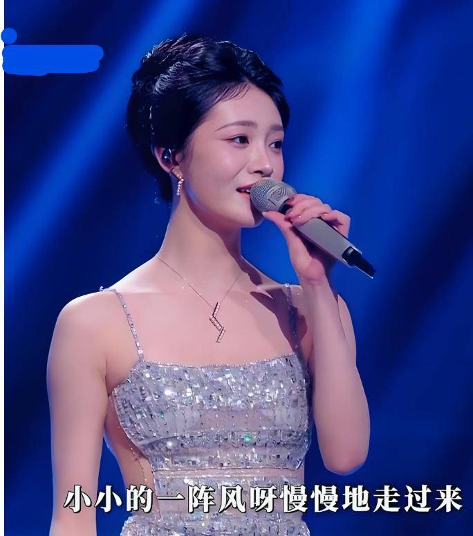 2025大湾区晚会：直到周深出场，我才意识到，原来现场收音没问题