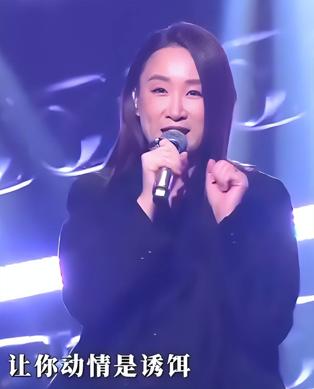 2025大湾区晚会：直到周深出场，我才意识到，原来现场收音没问题