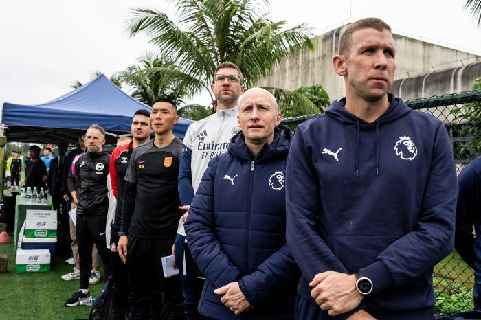 中(zhōng)足联举办中(zhōng)英職(zhí)業(yè)足球青訓(xùn)交流会 助力青訓(xùn)发展