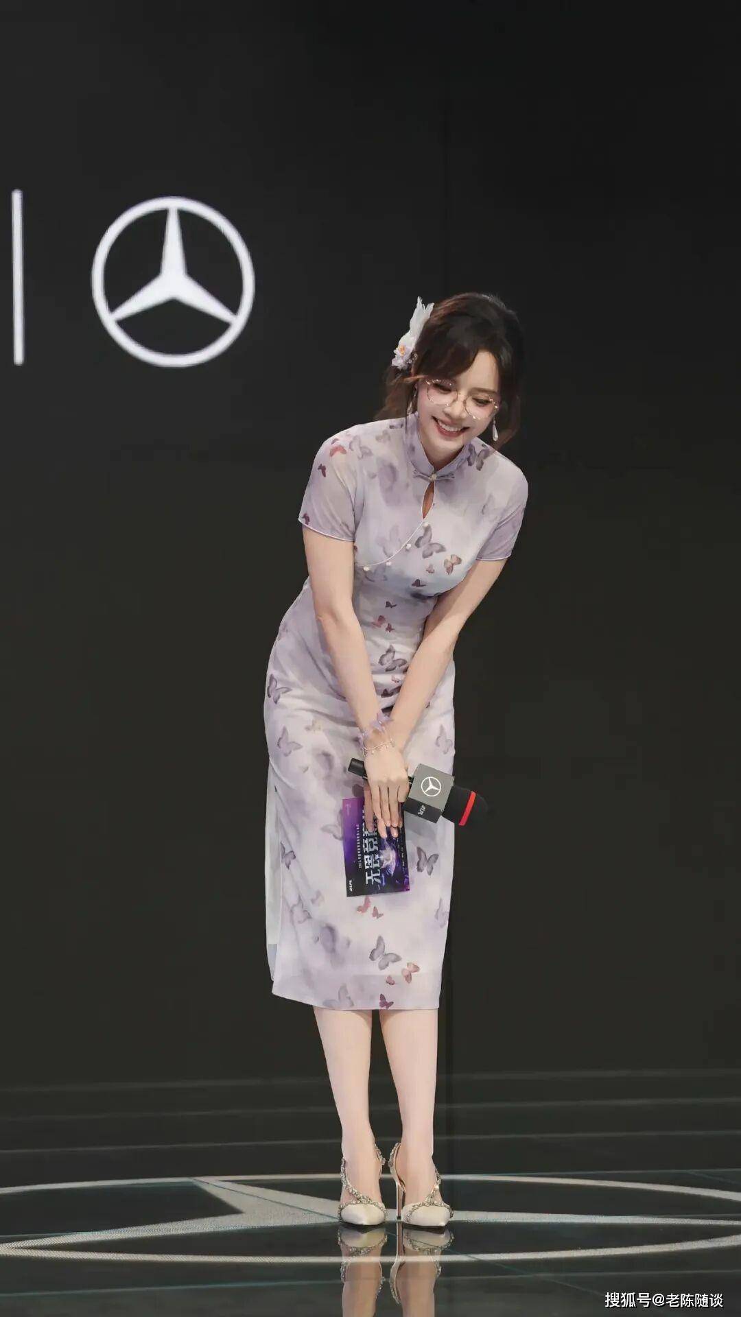 余霜，先天旗袍美体女人