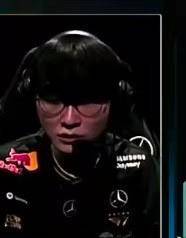 T1决赛队内语音火了，Oner调侃多兰不想赢，Faker直言送太多