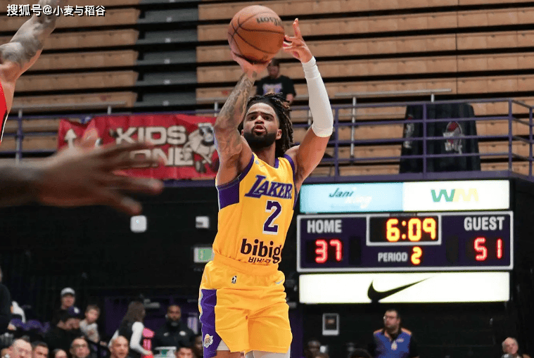 打爆开拓者二队！湖人二队后场新秀估计会引起NBA球队的关注？