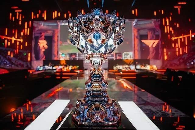 年(nián)度(dù)电竞热度(dù)榜单火(huǒ)了！LOL占据半壁江山，王者榮(róng)耀(yào)竟然没人看(kàn)？