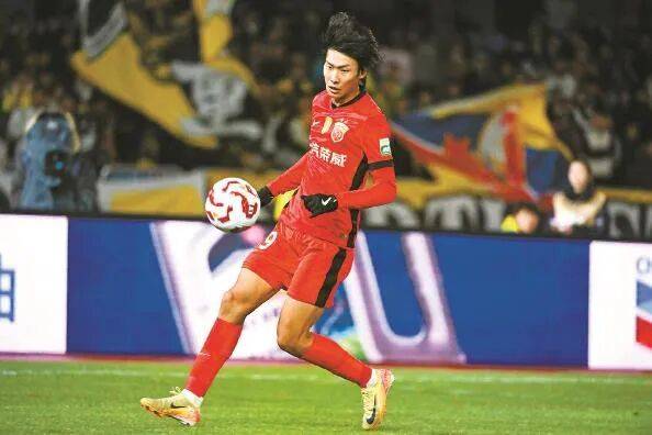 德甲5支队抢一个中国小将？这口毒奶，我先干为敬！