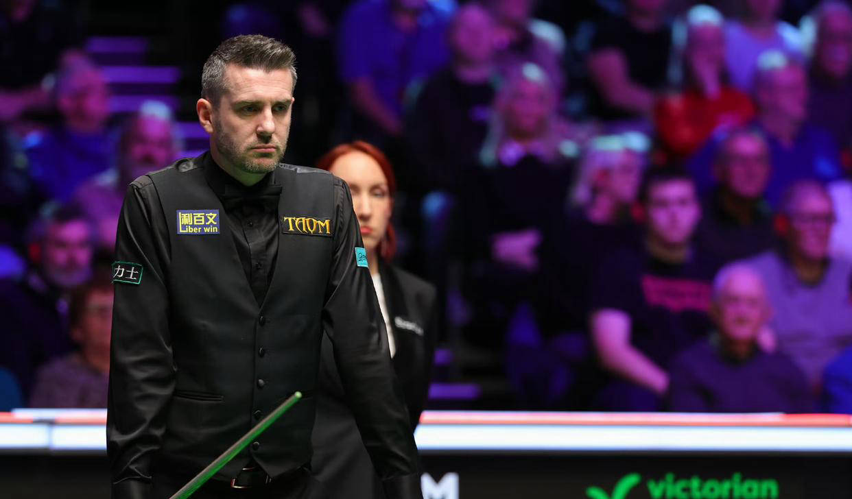 英锦赛回顾：中国軍(jūn)团四保一，龐(páng)俊旭幸(xìng)运晋级，周跃龍(lóng)失利感受深刻