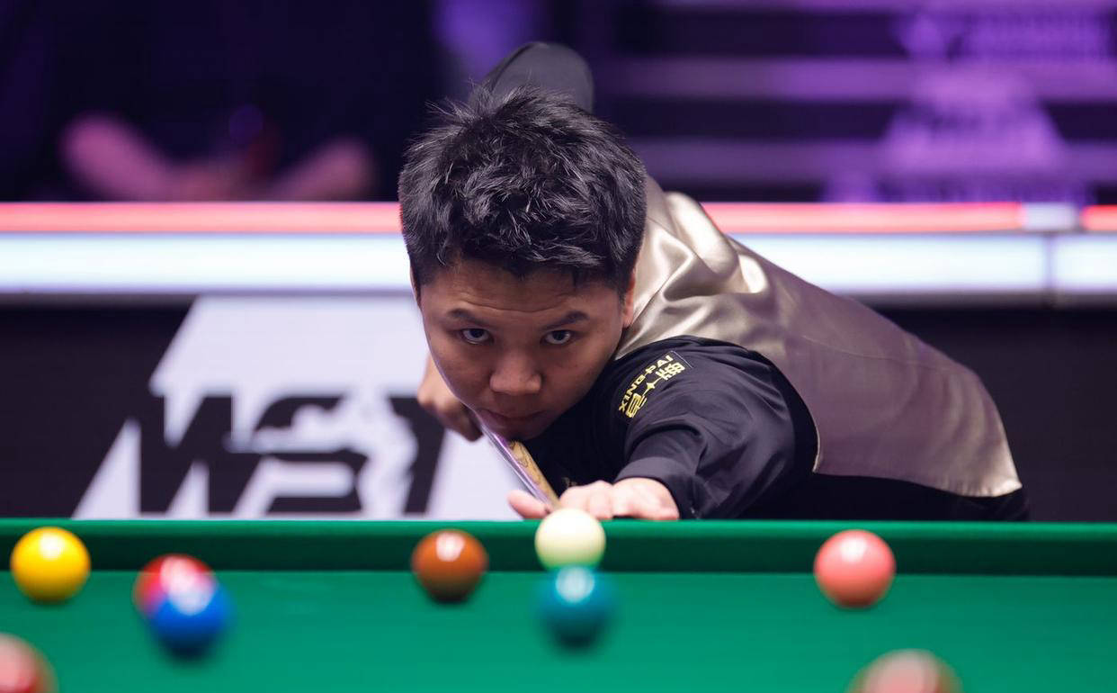 英锦赛回顾：中国军团四保一，庞俊旭幸运晋级，周跃龙失利感受深刻