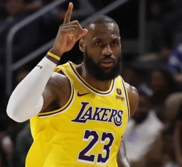 詹姆斯输总决赛FMVP为何非核心？