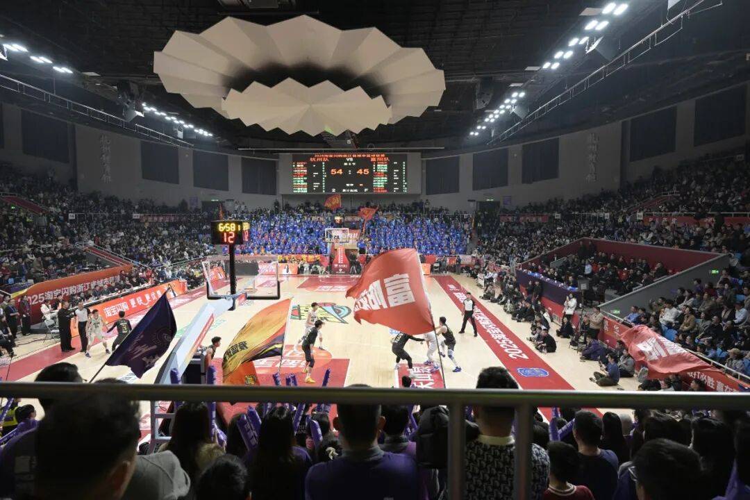 浙BA半决赛 | 杭州队率先晋级总决赛！