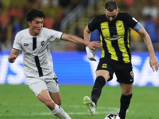 沙特职业联赛对决：吉达联合 VS 奈季兰沟渠