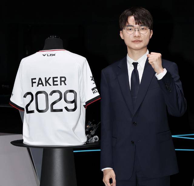 LOL韩服出现疑似AI的神秘账号，使用英雄海93%高胜率登顶韩服第一